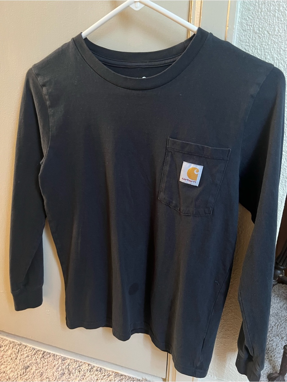 Carhartt 10/2 Medium Kids Long-Sleeve Pocket Tee in Black with Logo Patch